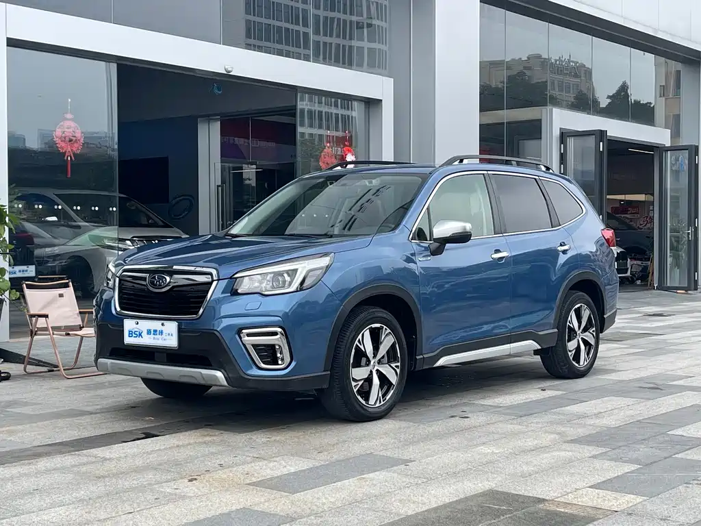 Subaru Forester 2020 — фото 1