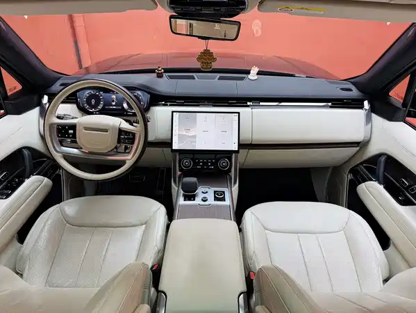 Land Rover Range Rover 2024