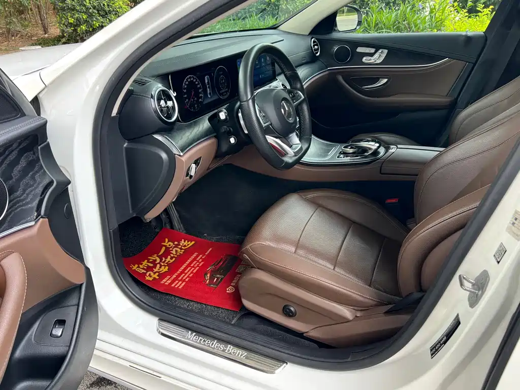 Mercedes-Benz E-Class 2018 — фото 14
