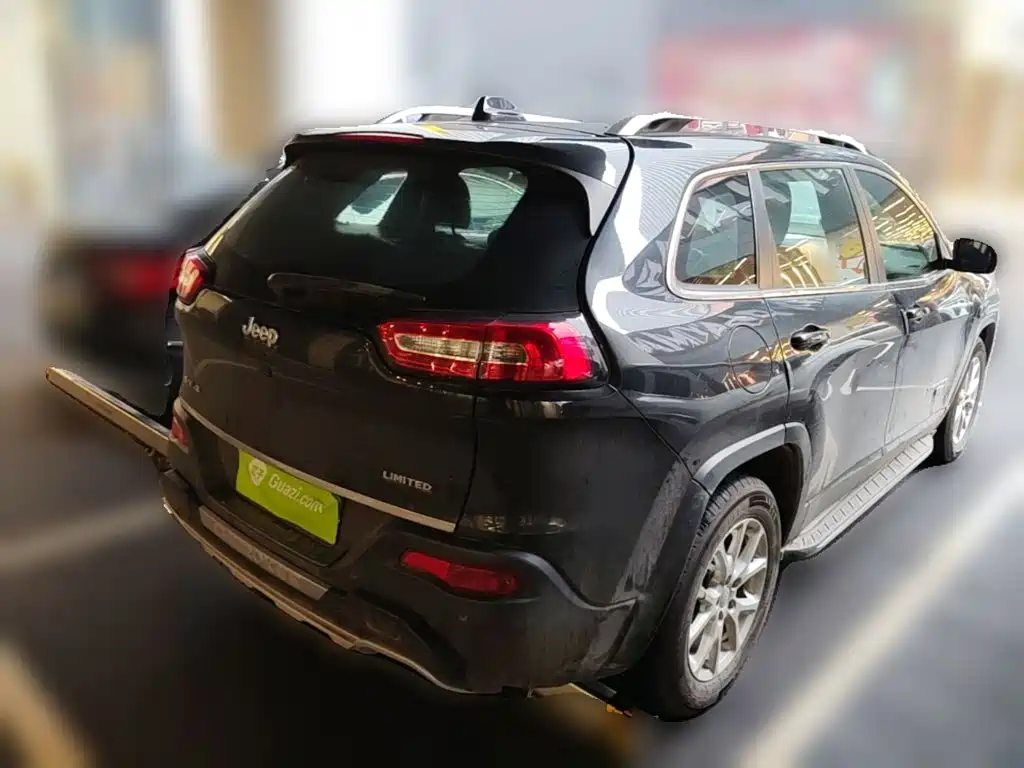 Jeep Cherokee 2016 — фото 12