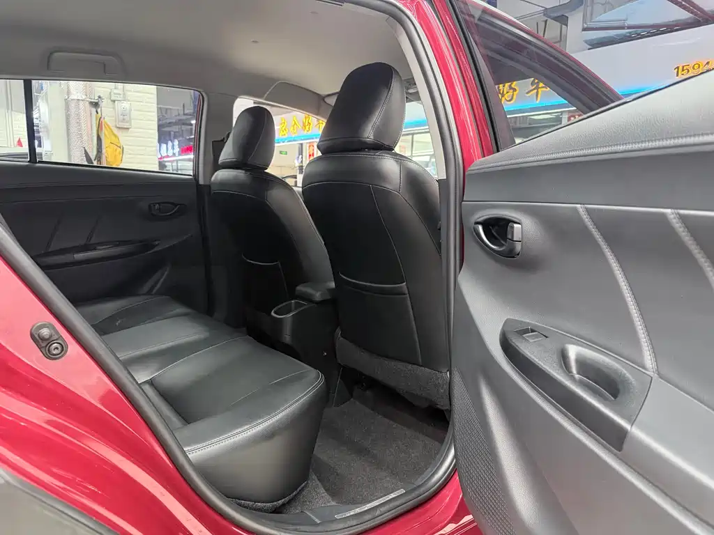 Toyota Yaris L 2021 — фото 20