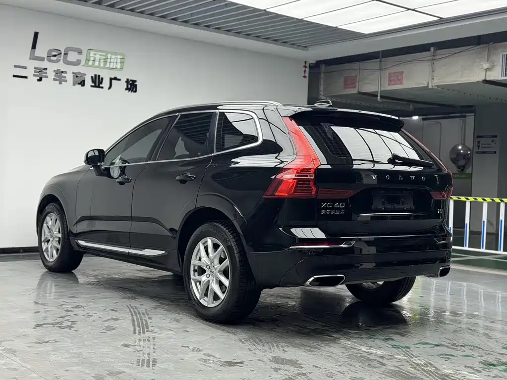 Volvo XC60 2020 — фото 6
