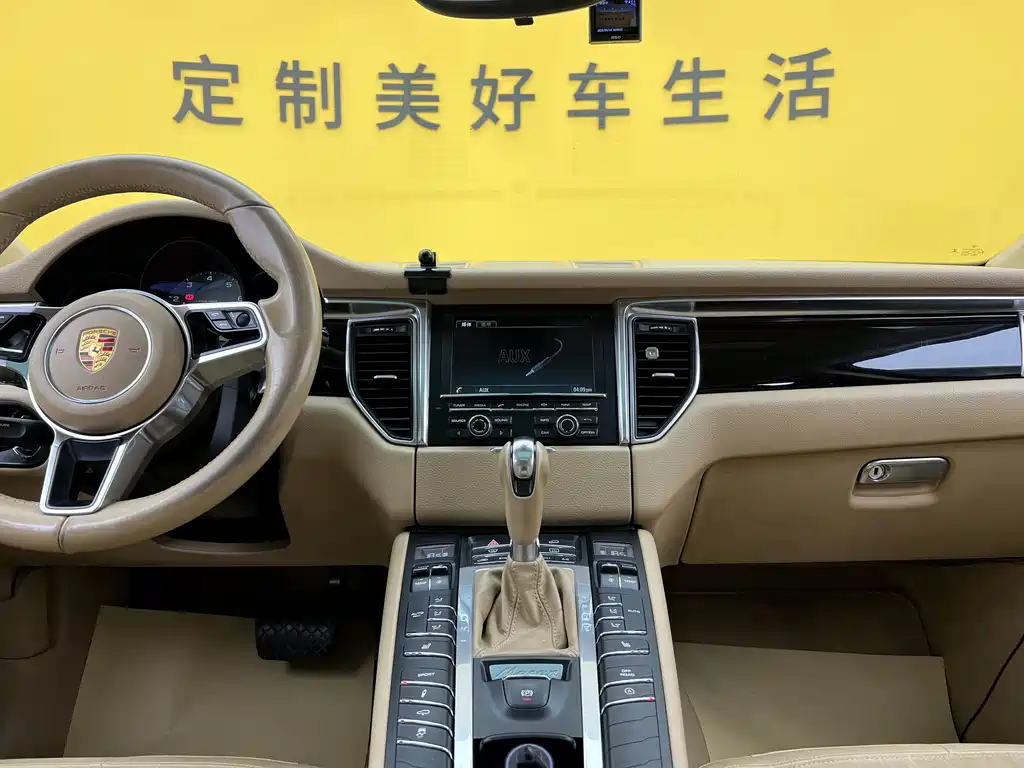 Porsche Macan 2015 — фото 15
