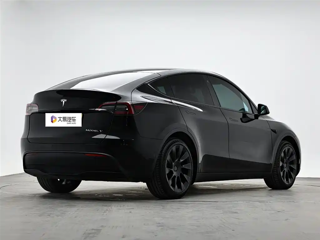 Tesla Model Y 2022 — фото 3