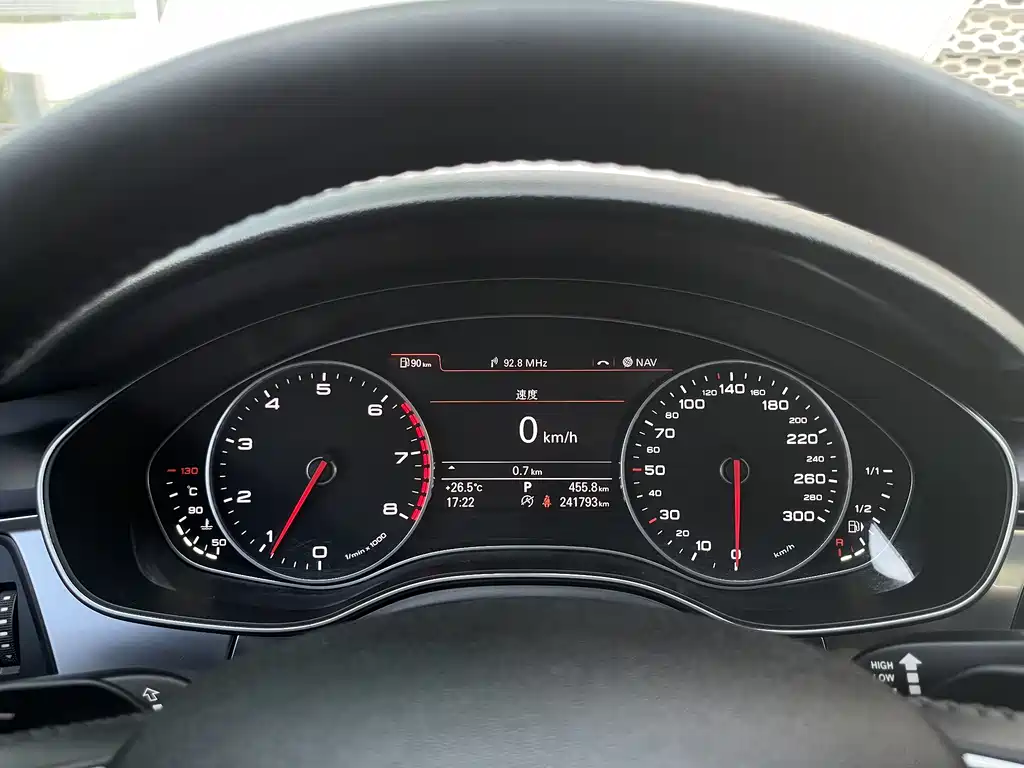 Audi A6L 2015 — фото 13