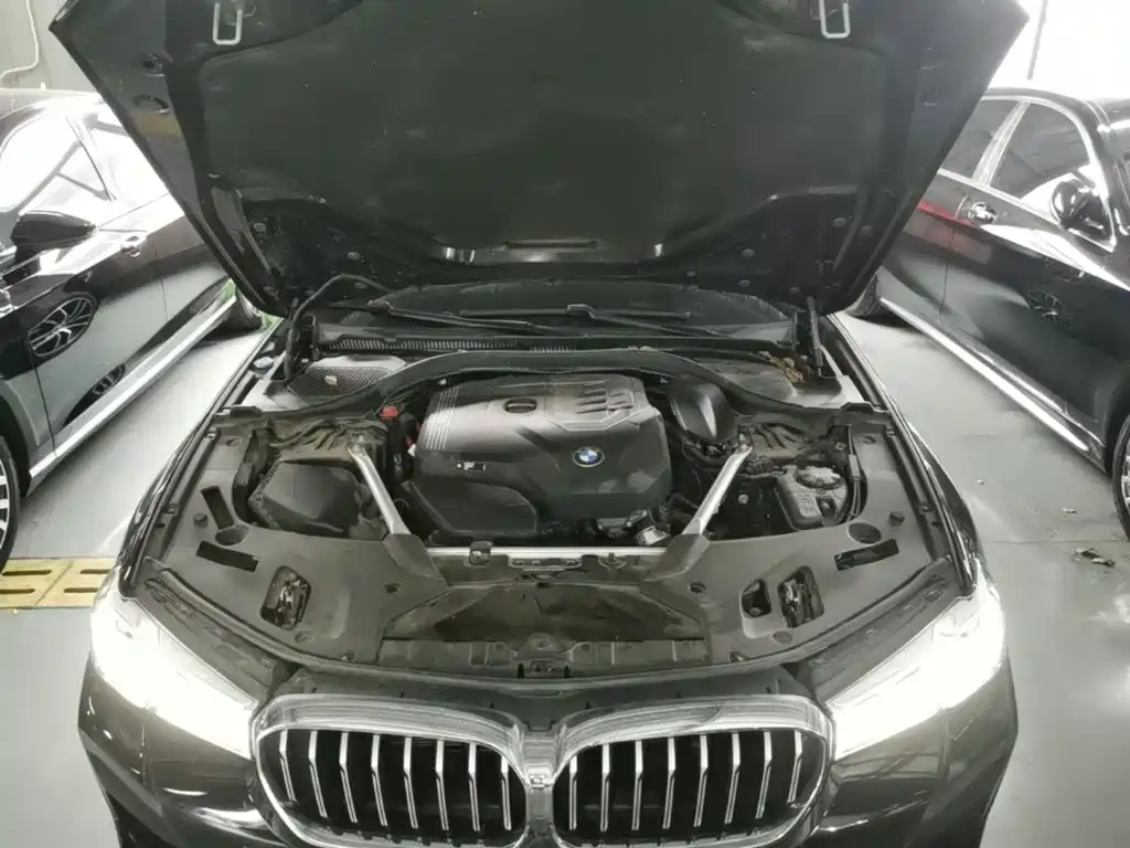 BMW 5 Series 2023 — фото 13