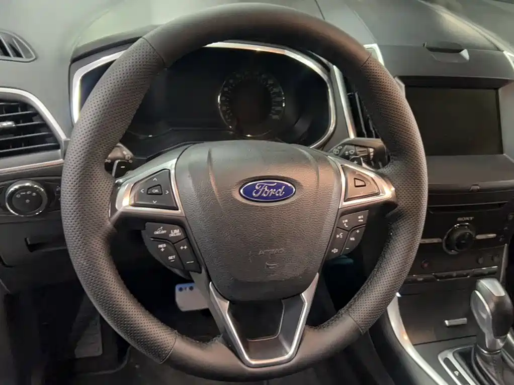 Ford Edge 2015 — фото 3