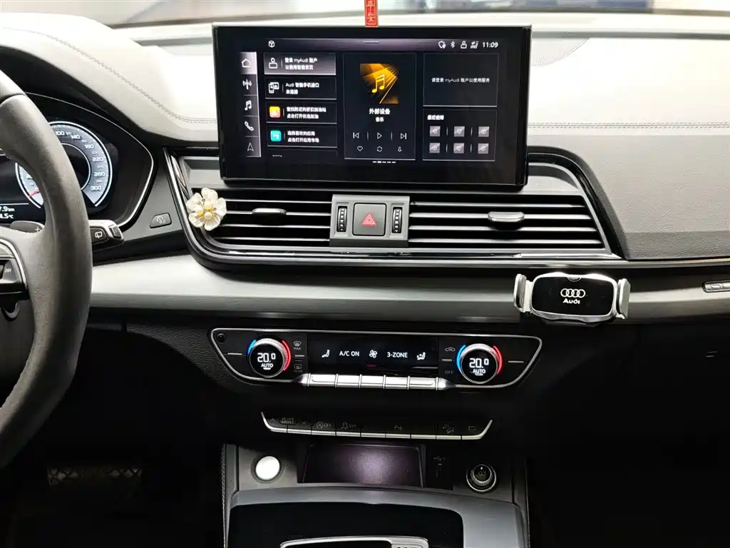 Audi Q5L 2023 — фото 15