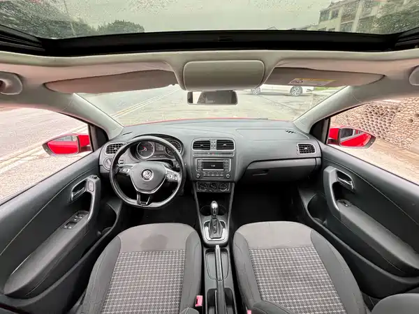Volkswagen Polo 2016