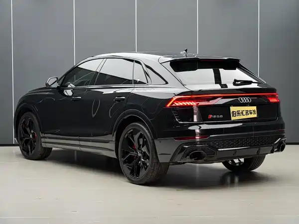 Audi RS Q8 2024