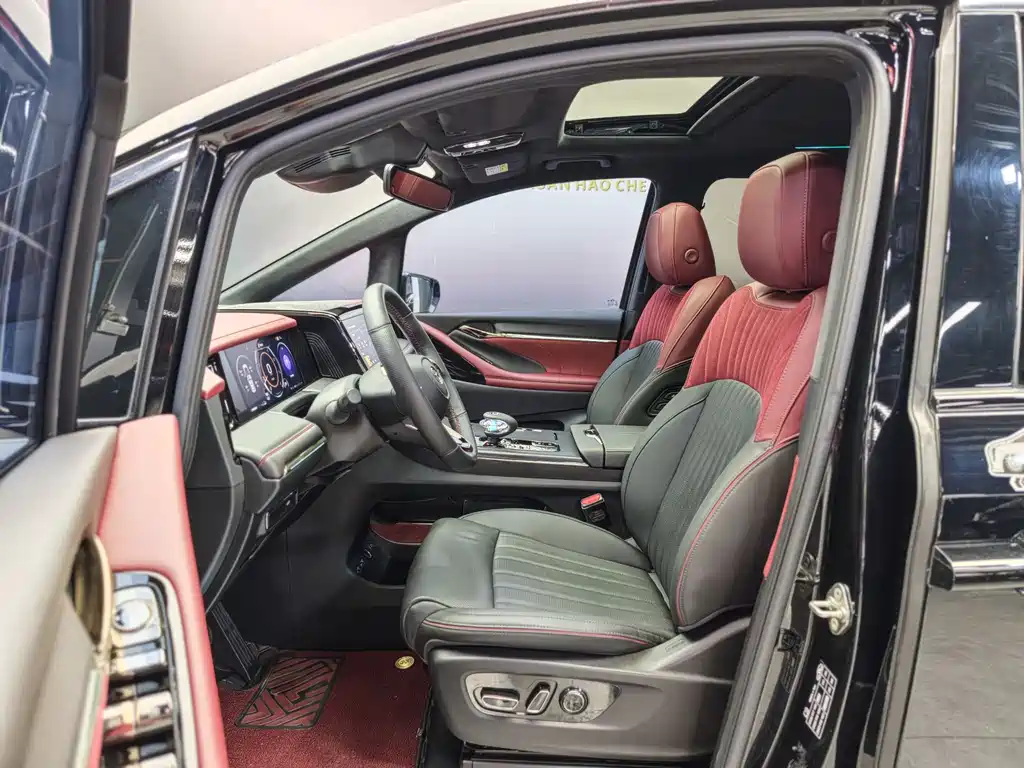 GAC Motor Trumpchi M8 2023 — фото 3