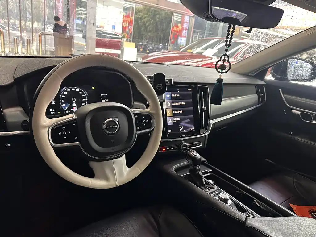 Volvo S90 2017 — фото 7
