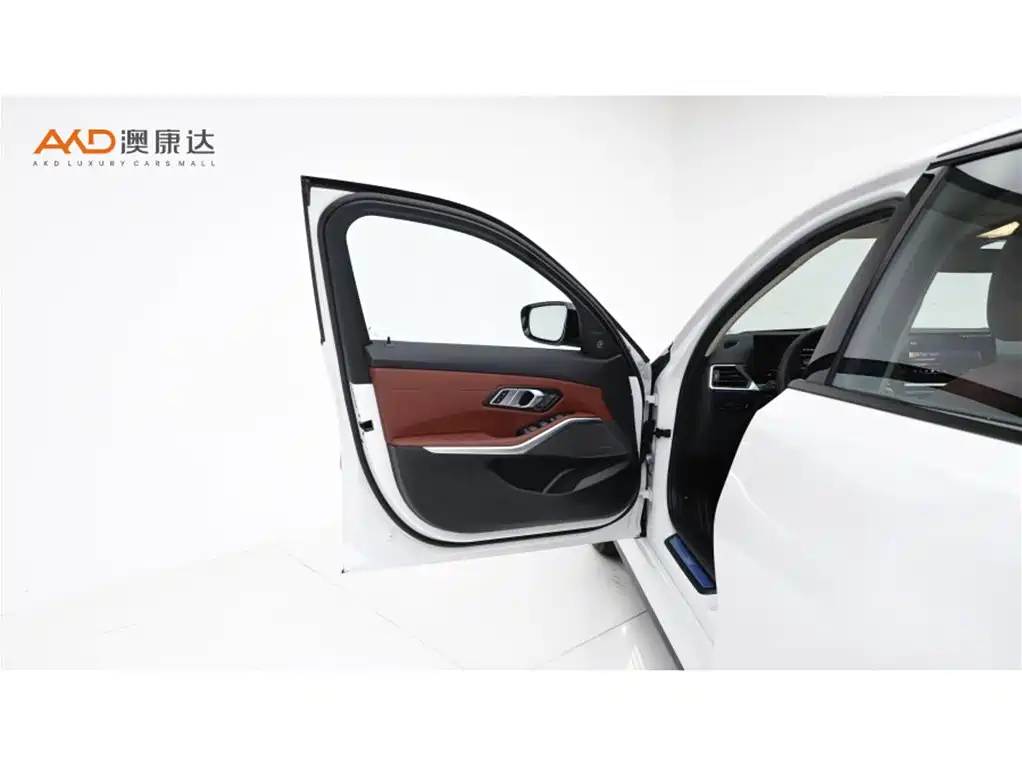 BMW i3 2024 — фото 10