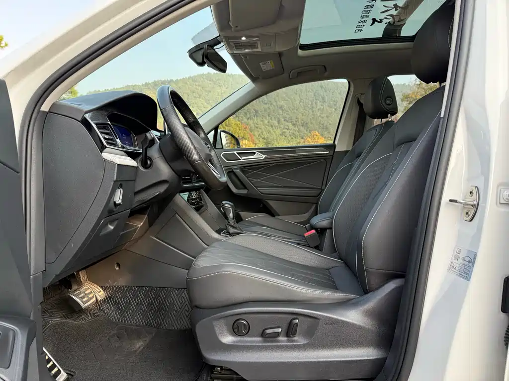 Volkswagen Tiguan L 2022