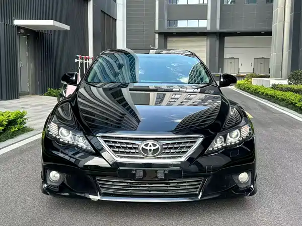 Toyota Reiz 2013