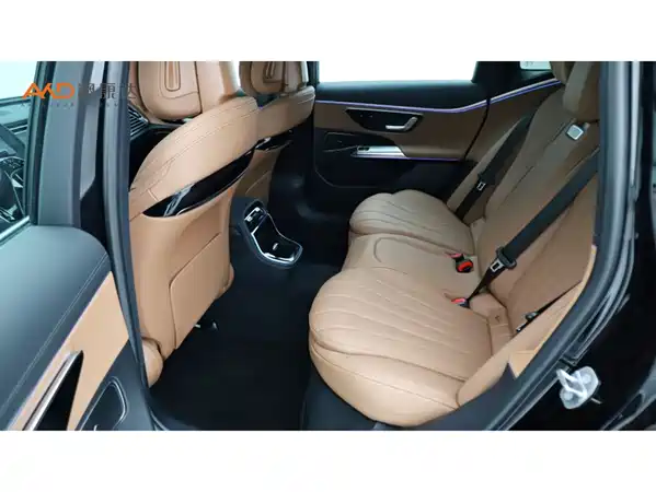 Mercedes-Benz E-Class 2024