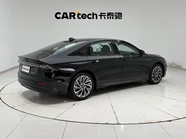 Lincoln Z 2025