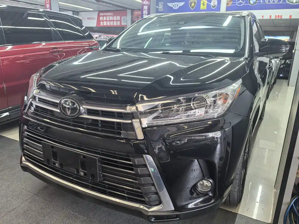 Toyota Highlander 2020 — фото 1