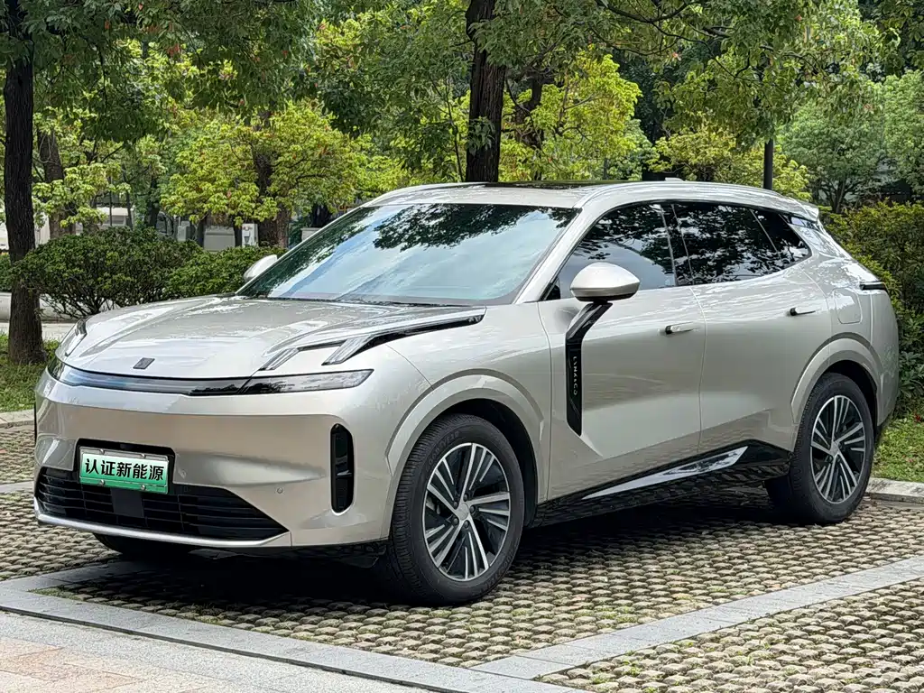 Lynk & Co 08 EM-P 2023 — фото 1