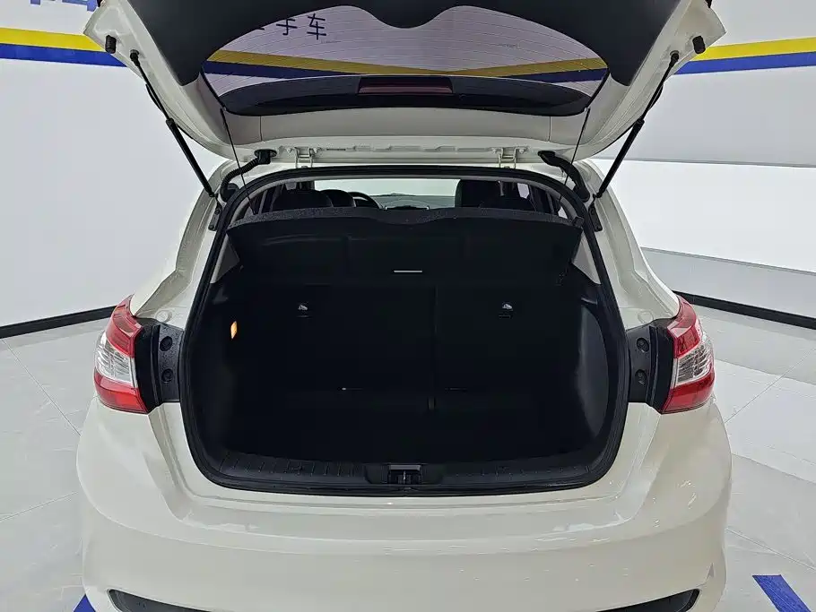 Nissan Tiida 2019