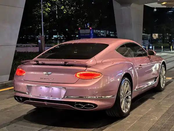 Bentley Continental 2021