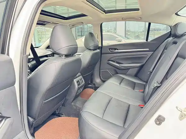 Nissan Teana 2023