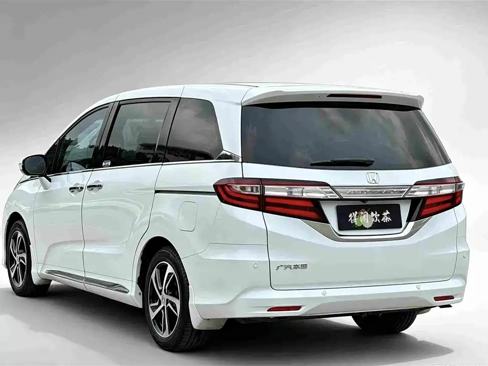 Honda Odyssey 2017 — фото 11