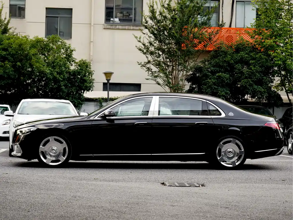 Mercedes-Benz Maybach S-Class 2024 — фото 3