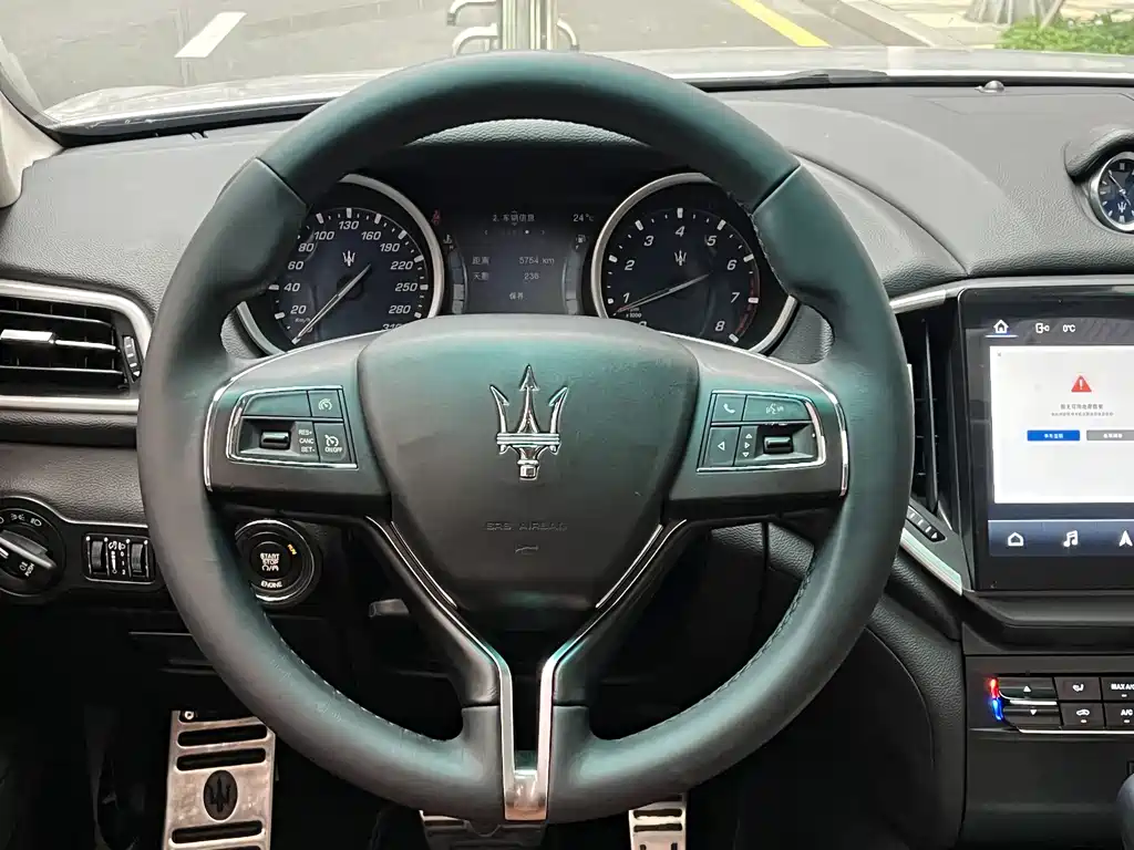 Maserati Ghibli 2015 — фото 13