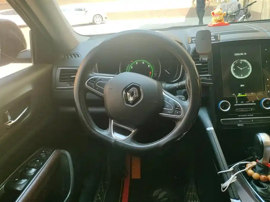 Renault Koleos 2018 — фото 15