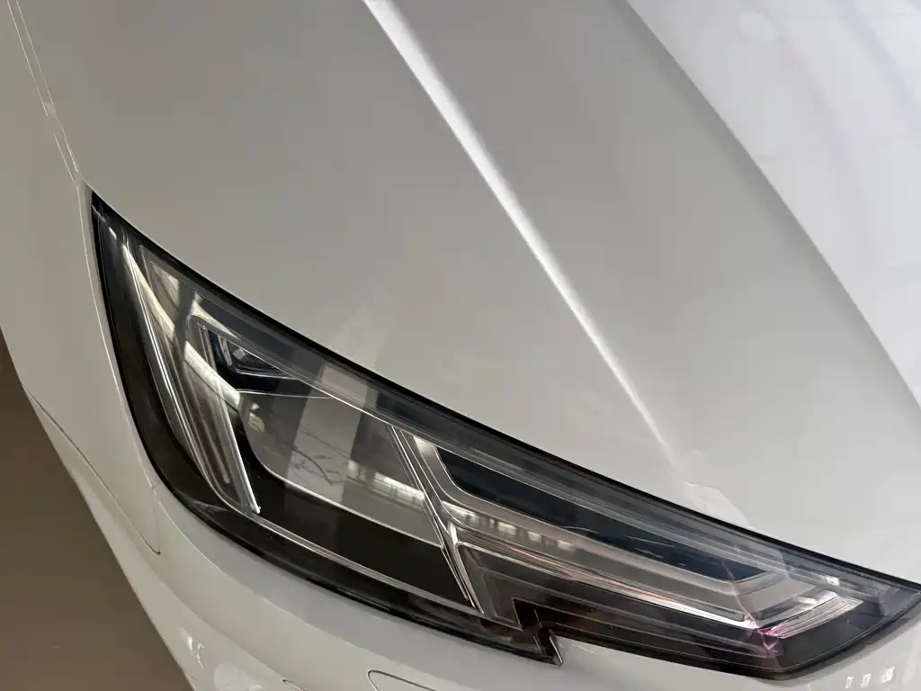 Audi A4L 2019 — фото 16
