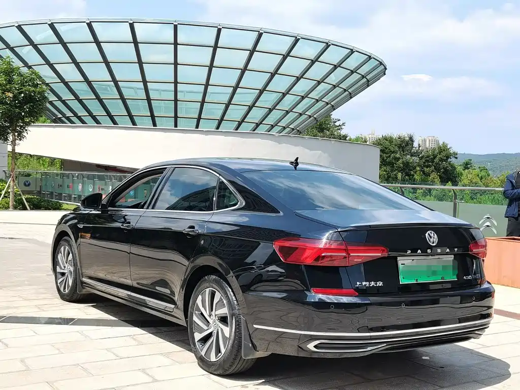Volkswagen Passat PHEV 2019 — фото 4
