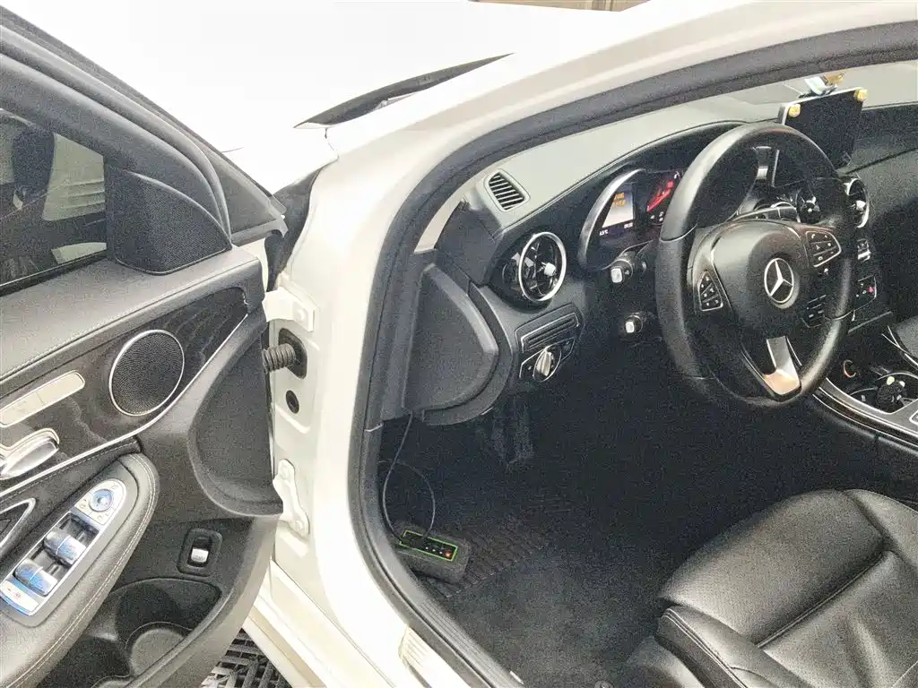 Mercedes-Benz C-Class 2018 — фото 12