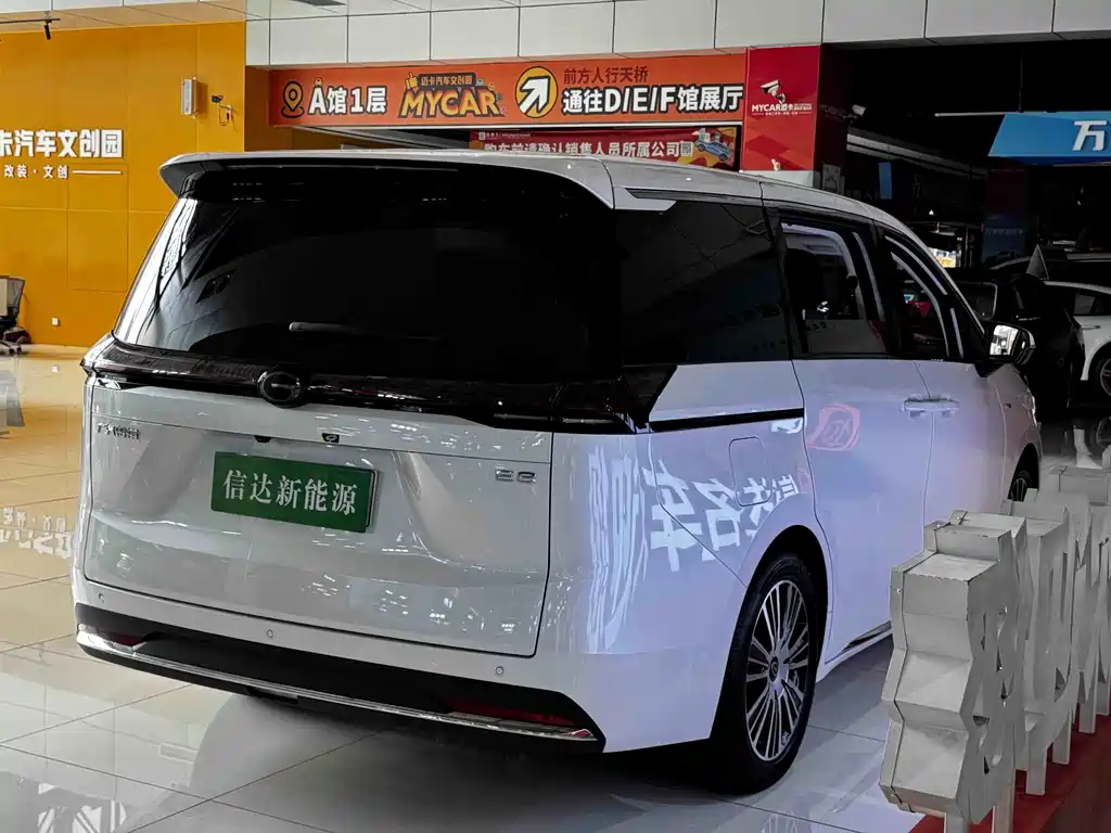 GAC Motor E8 PHEV 2024 — фото 26