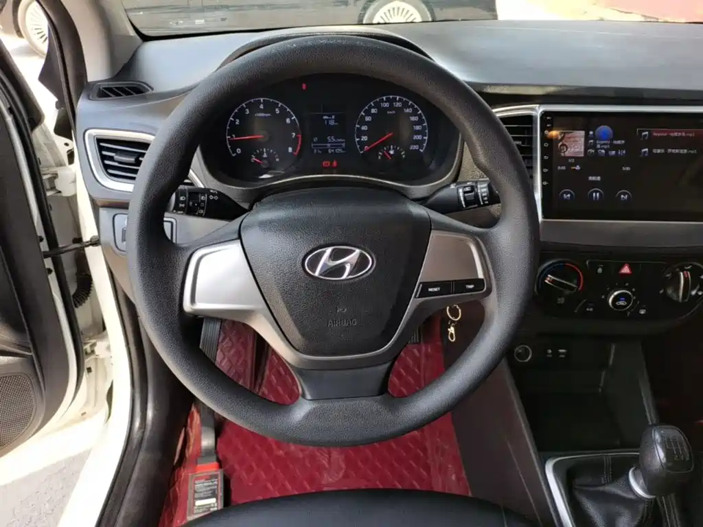 Hyundai Verna 2019 — фото 11