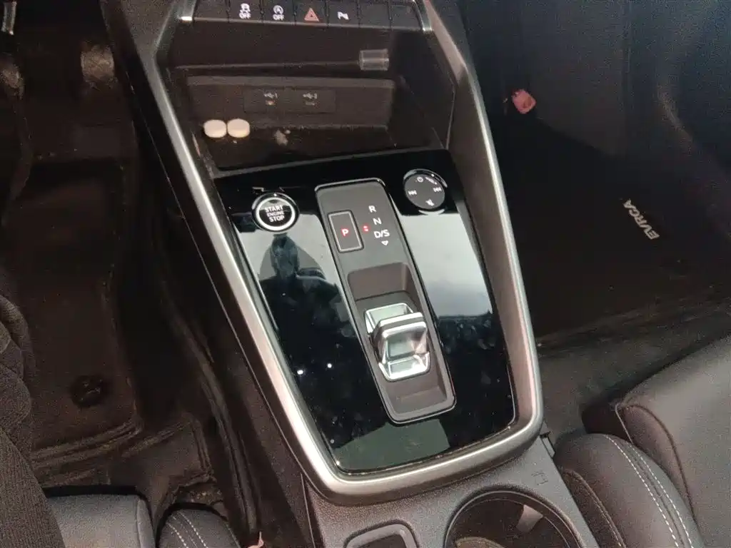 Audi A3 2023 — фото 14
