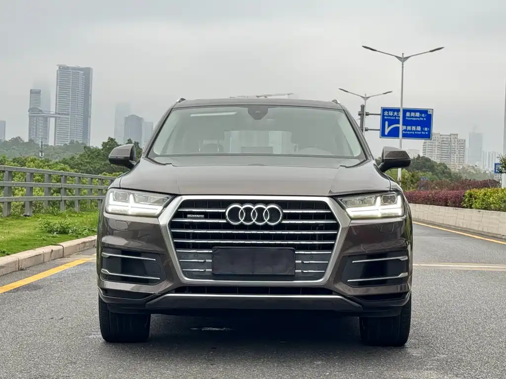 Audi Q7 2018 — фото 2