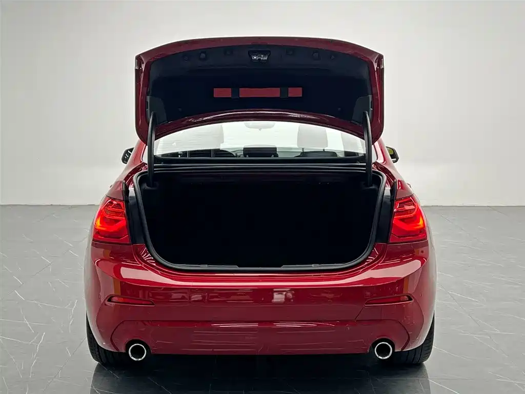 BMW 1 Series 2020 — фото 11