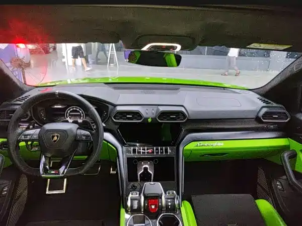 Lamborghini Urus 2023