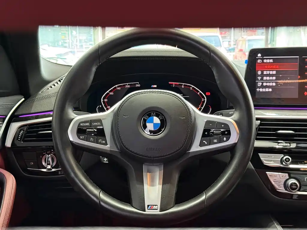 BMW 5 Series 2021 — фото 11