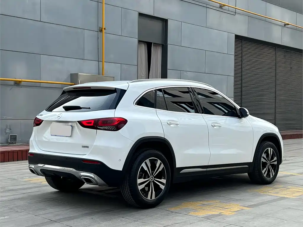 Mercedes-Benz GLA 2023 — фото 4