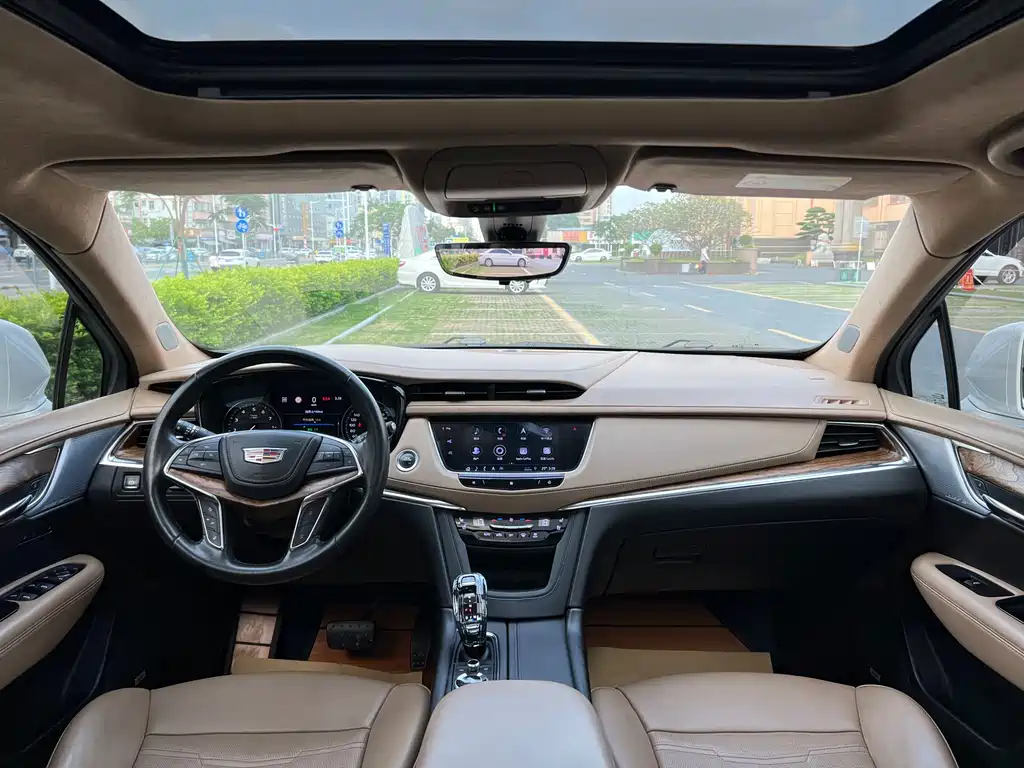 Cadillac XT5 2020 — фото 18