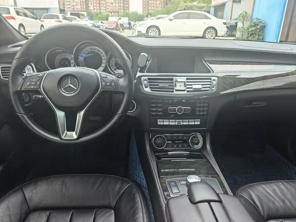 Mercedes-Benz CLS 2013 — фото 15