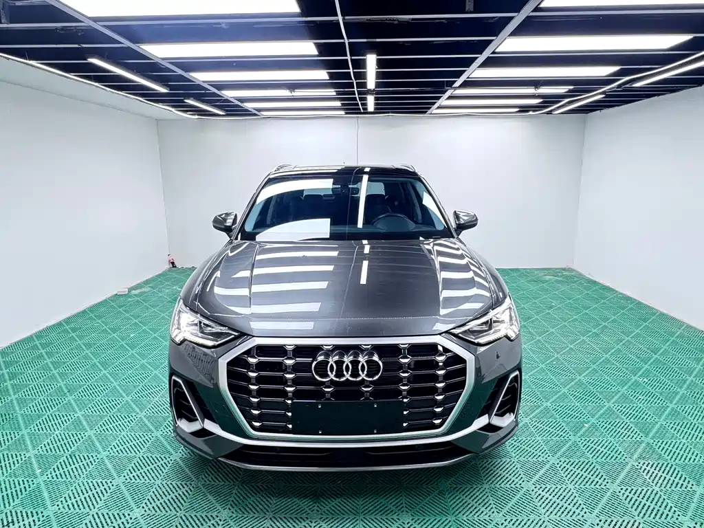 Audi Q3 2021 — фото 2