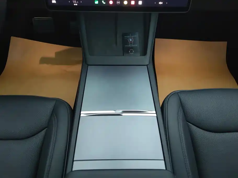 Tesla Model 3 2025 — фото 16