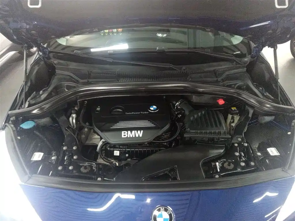 BMW 2 Series Active Tourer 2017 — фото 16