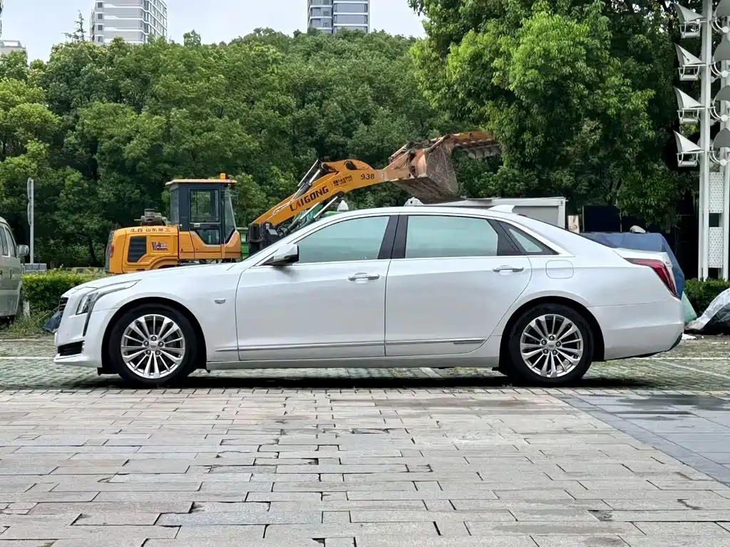 Cadillac CT6 PLUG-IN 2017 — фото 3