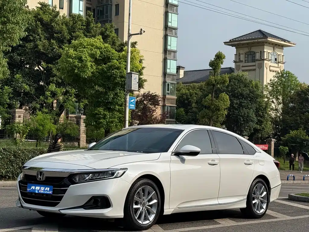 Honda Accord 2023 — фото 1