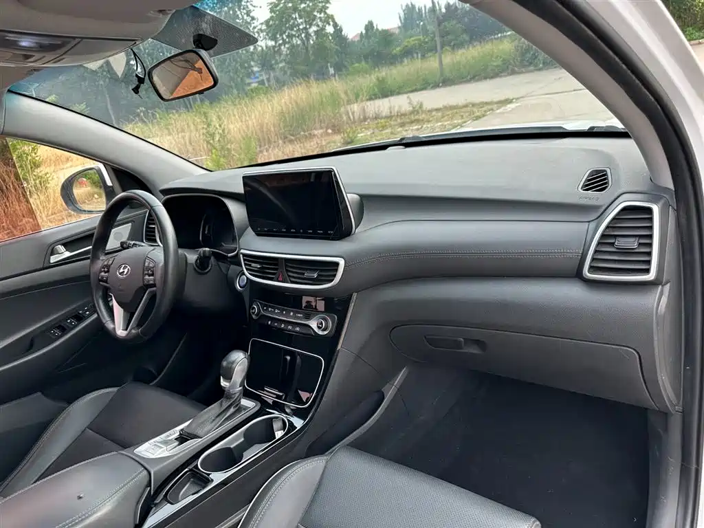 Hyundai Tucson 2020 — фото 17