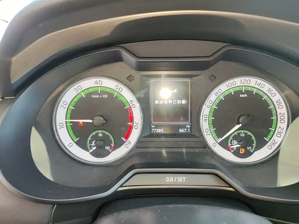 Skoda Octavia 2018 — фото 12